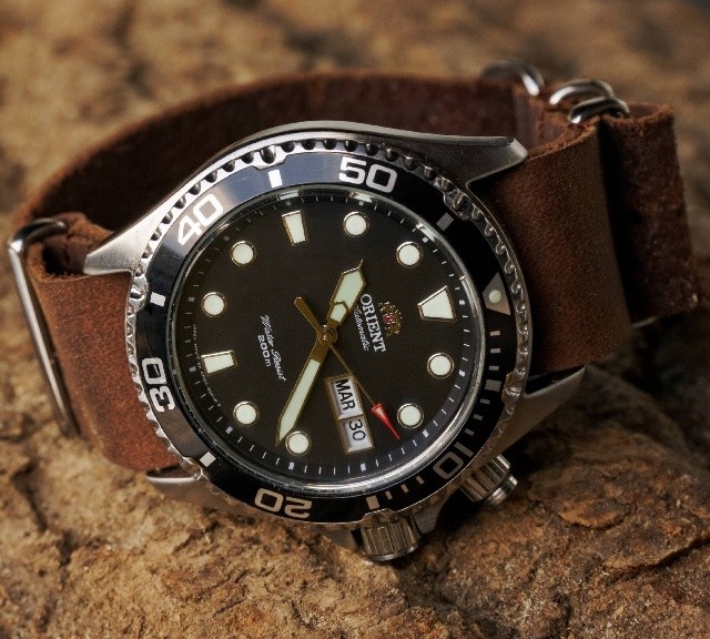 Orient Ray Deep on a leather NATO strap from #cheapestnatostraps.com #orient #orientray #leathernatostrap #natostrap #natoband #klocksnack #watchuseek