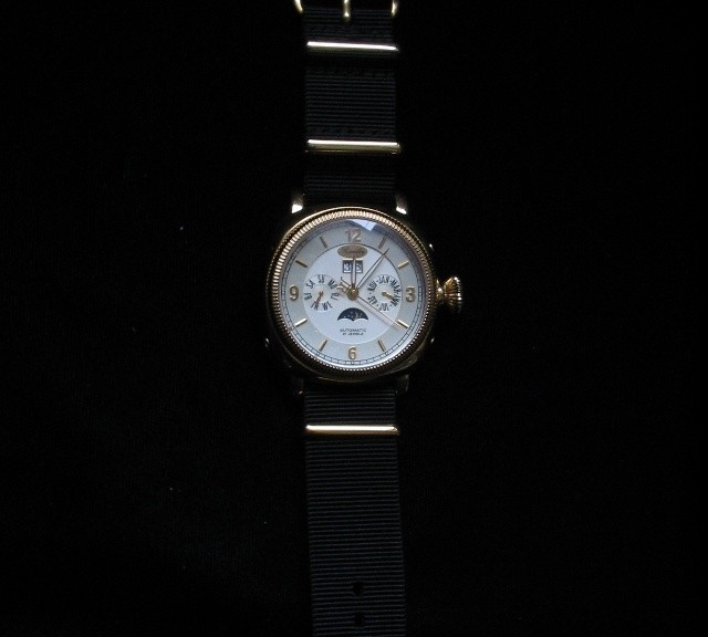 Classic watch on a gold NATO strap from #cheapestnatostraps.com #natostrap #natoband #goldwatch #klocksnack #watchuseek