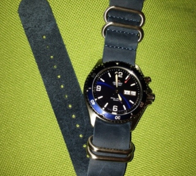 Orient Blue Mako on a denim blue leather Zulu strap from #cheapestnatostraps.com #orient #orientmako #zulustrap #leathernatostrap #natostrap #natoband #klocksnack #watchuseek #watchband #watchstrap