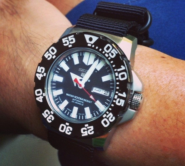 Seiko divers watch on a PVD Zulu strap from #cheapestnatostraps.com #seiko #diverswatch #zulustrap #natostrap #klocksnack #watchuseek