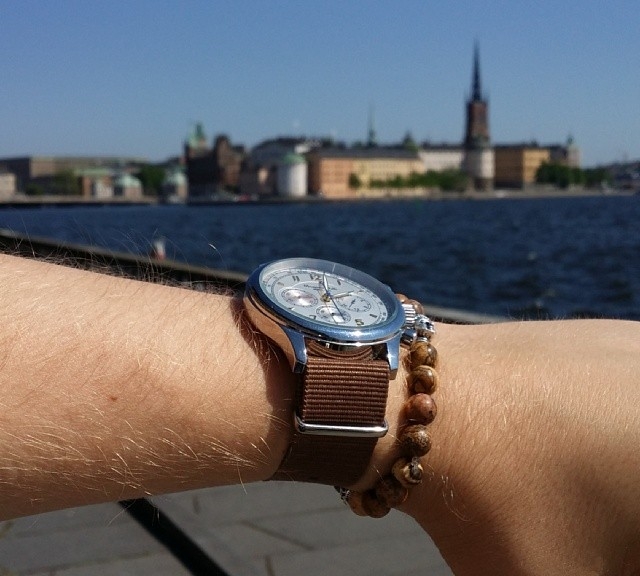 Massimo Dutti watch on a brown NATO strap next to Marble Earth Buddha Bracelet from #cheapestnatostraps.com #massimoduttiwatch #bracelet #buddha #natostrap #natoband #klocksnack #watchband #watchstrap #watchband #wtistporn