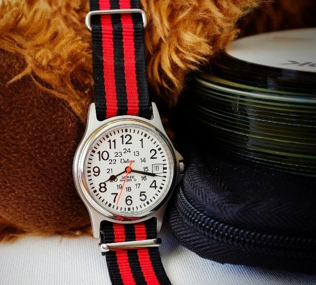 Valina watch on a black and red striped NATO strap from #cheapestnatostraps.com #valina #natostrap #natoband #klocksnack #watchuseek #instawatch #watchesofinstagram